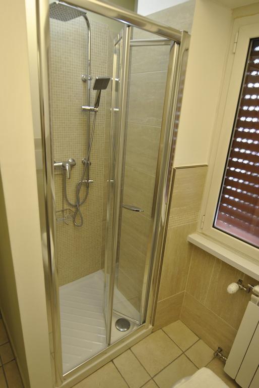 Roma Tourist House Hotel ภายนอก รูปภาพ
