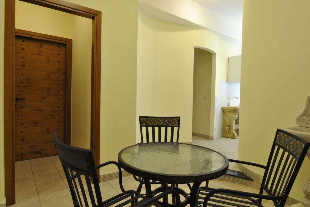 Roma Tourist House Hotel ภายนอก รูปภาพ